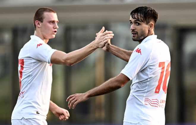 聚着无数的 聚着无数的