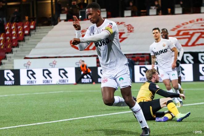 狐狸精牵制 狐狸精牵制